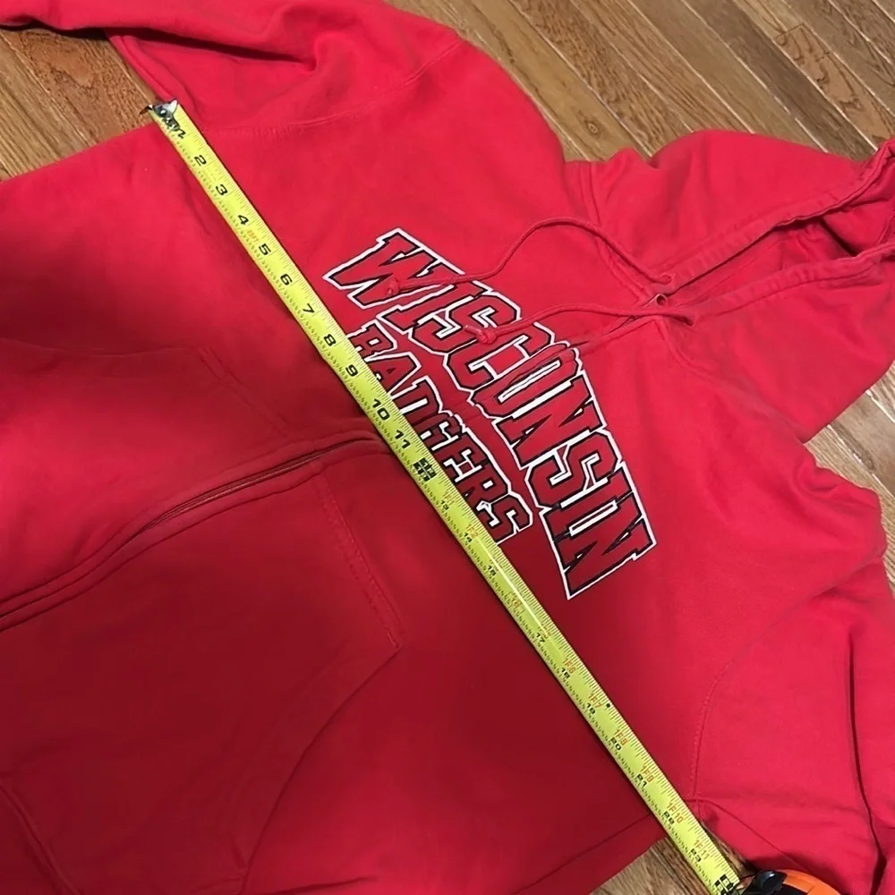 Pro Player size large Vintage Wisconsin Badgers Hoodie